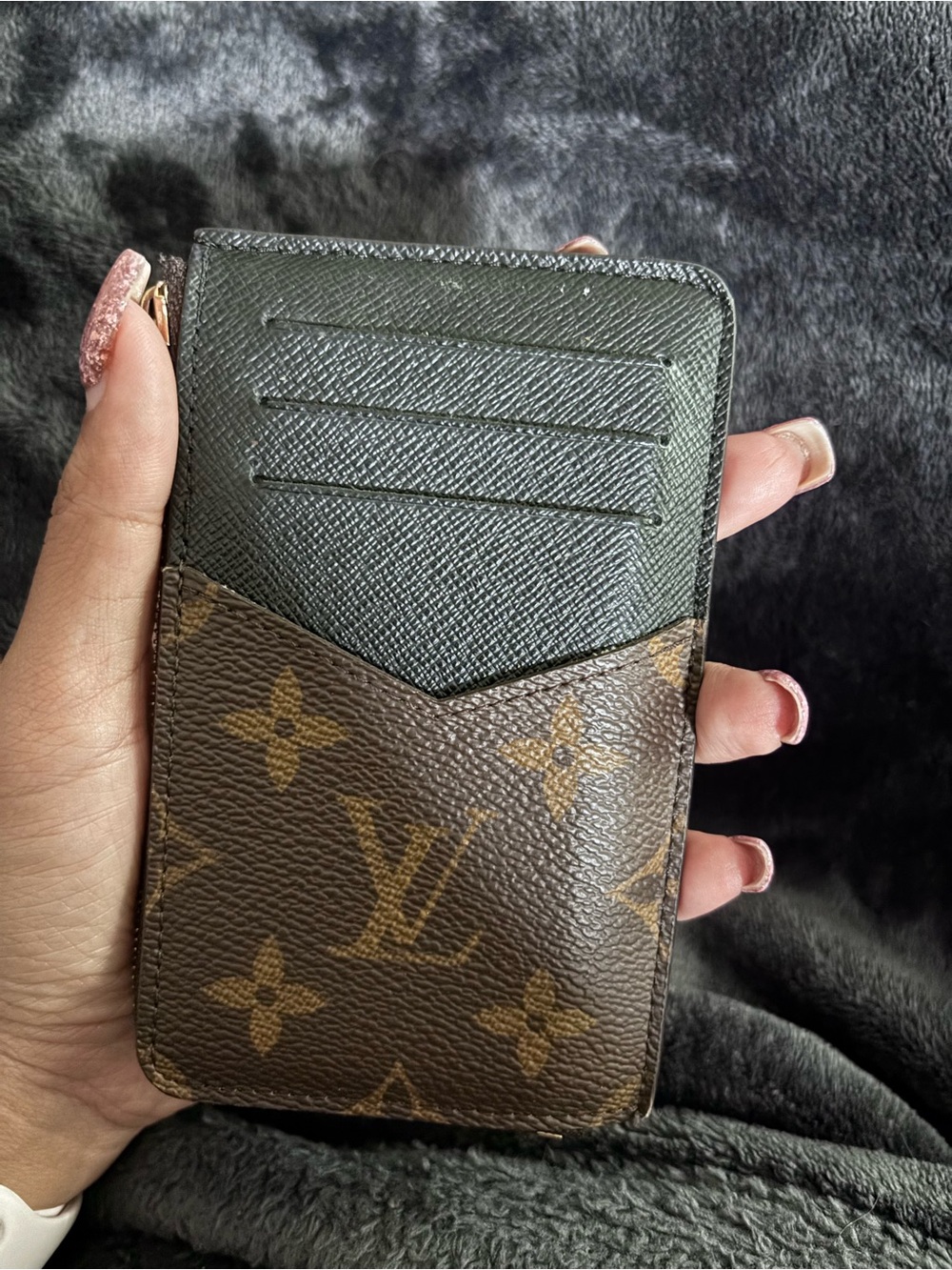 Louis Vuitton Monogram Key & Card Holder in Brown and Gold - Picture 2 of 8